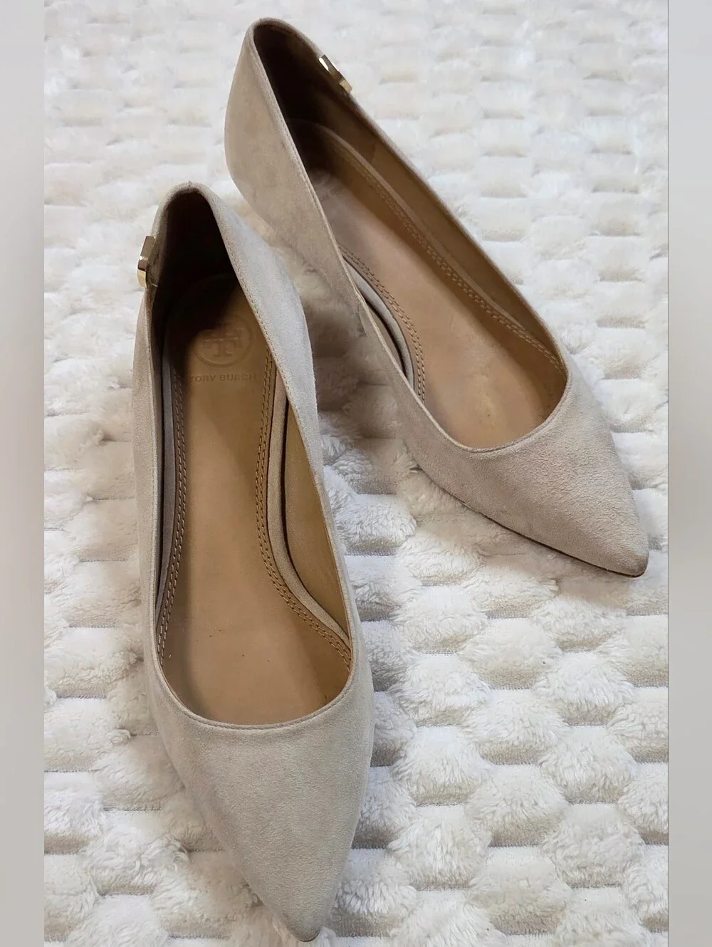 TORY BURCH Nude Elizabeth Suede Leather Pointed Toe Kitten Heel Pumps